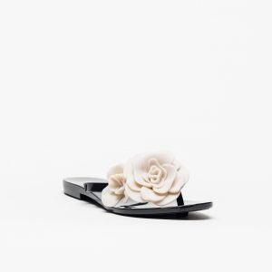 Alternative view of Chinelo Melissa Harmonic Petals Preto Bege