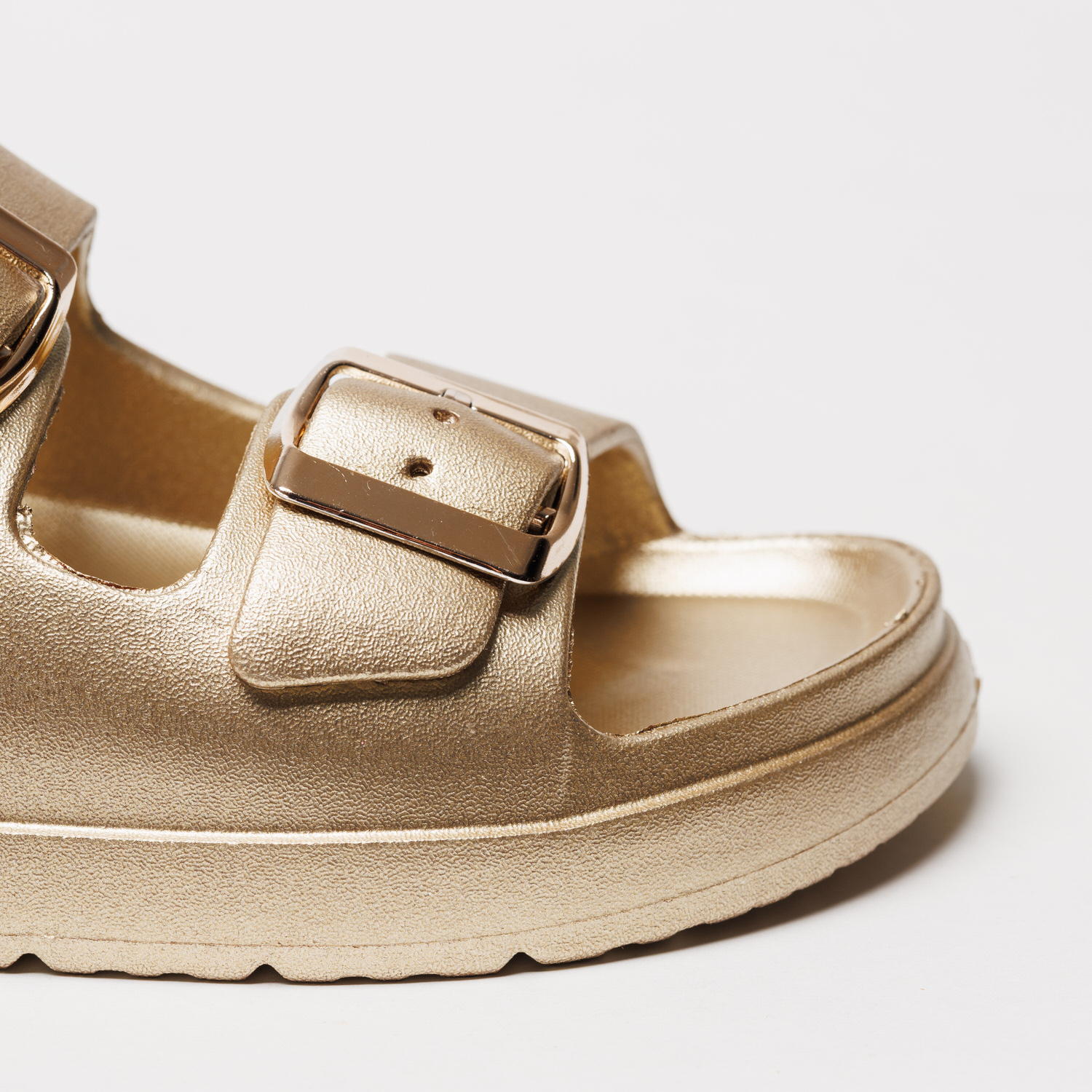 Chinelo D.Franklin Vibe Foam Gold - Image 6