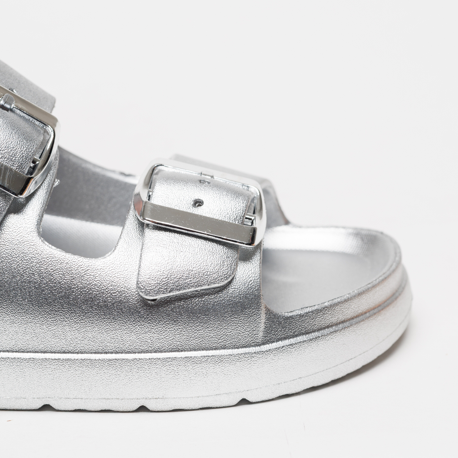 Chinelo D.Franklin Vibe Foam Silver - Image 6